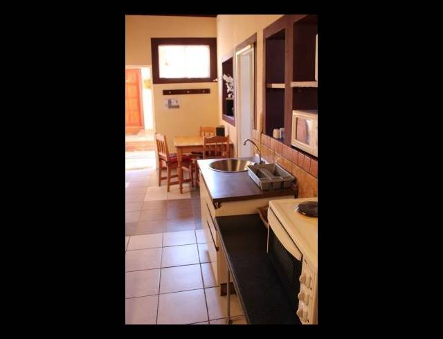 BUSINESS PROPERTY TO RENT IN EDENVALE